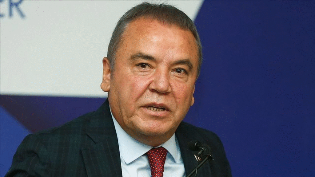 MUHİTTİN BÖCEK GÖREVDEN UZAKLAŞTIRILDI