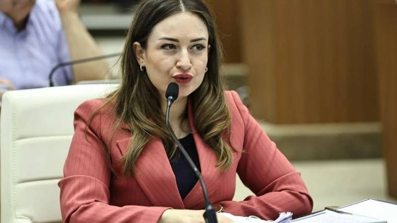 CHP’li MECLİS ÜYESİ BÜŞRA ÖZDEMİR ANTALYA ‘da BAŞKANVEKİLİ OLDU