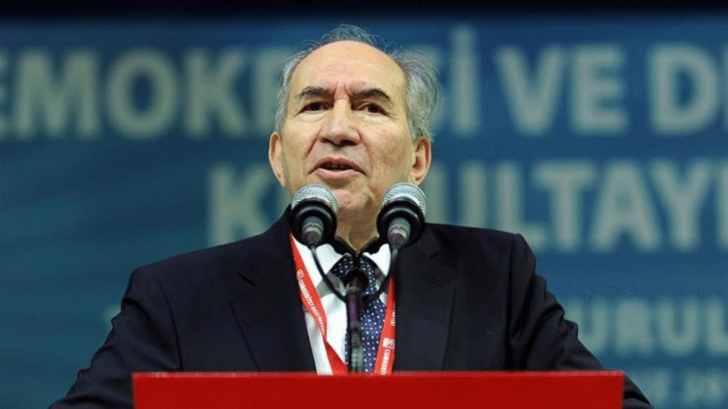 CHP ESKİ GENEL BAŞKANI ALTAN ÖYMEN HAYATINI KAYBETTİ