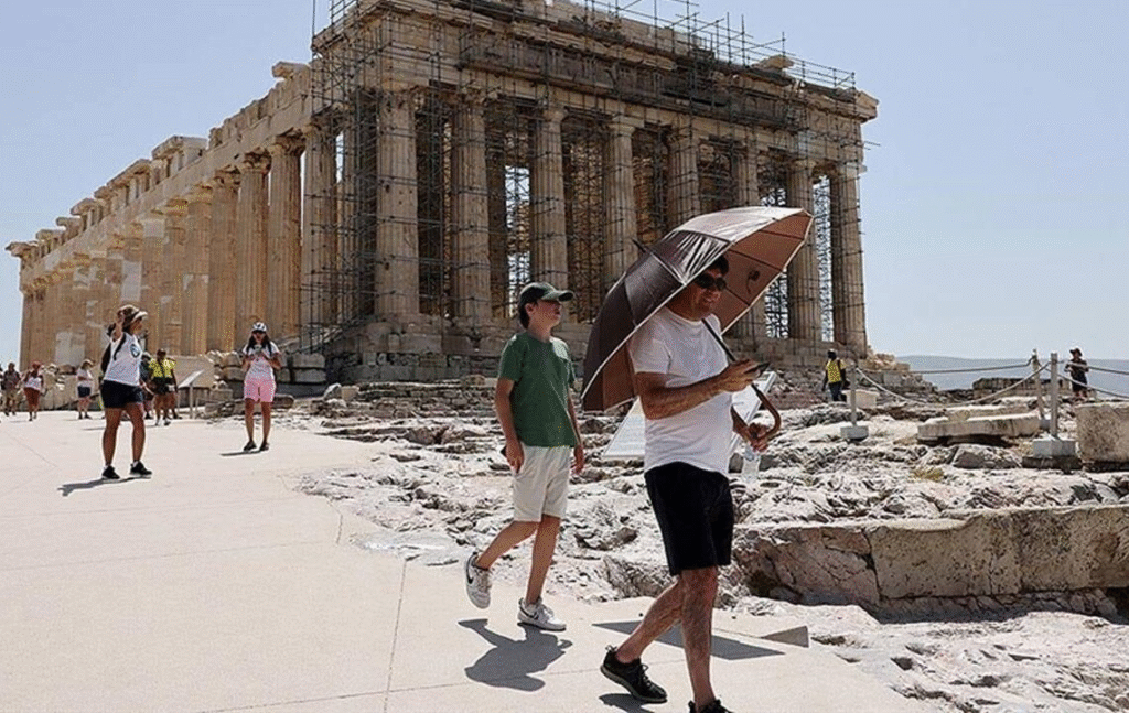 YUNANİSTAN’da KAVURUCU SICAKLARA ÖNLEM : ÇALIŞMA SAATLERİNE SINIRLAMA GETİRİLDİ