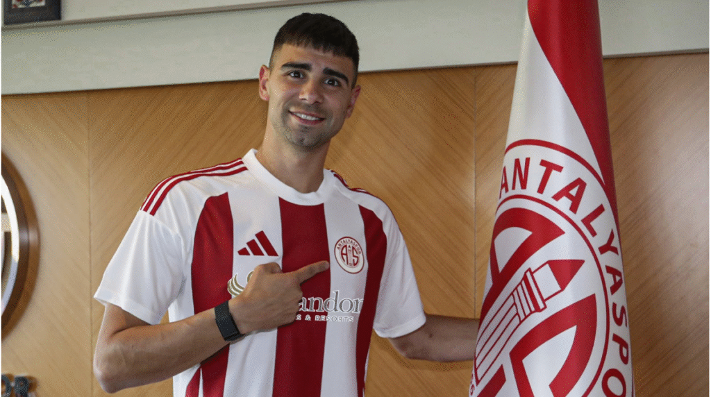 ANTALYASPOR’dan TRANSFER HAMLESİ LAUTAROG GİANNETTİ RESMEN KADRODA
