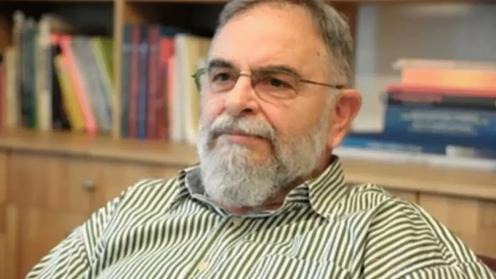 SİYASET BİLİMCİ ve TARİH PROFESÖRÜ METE TUNÇAY HAYATINI KAYBETTİ