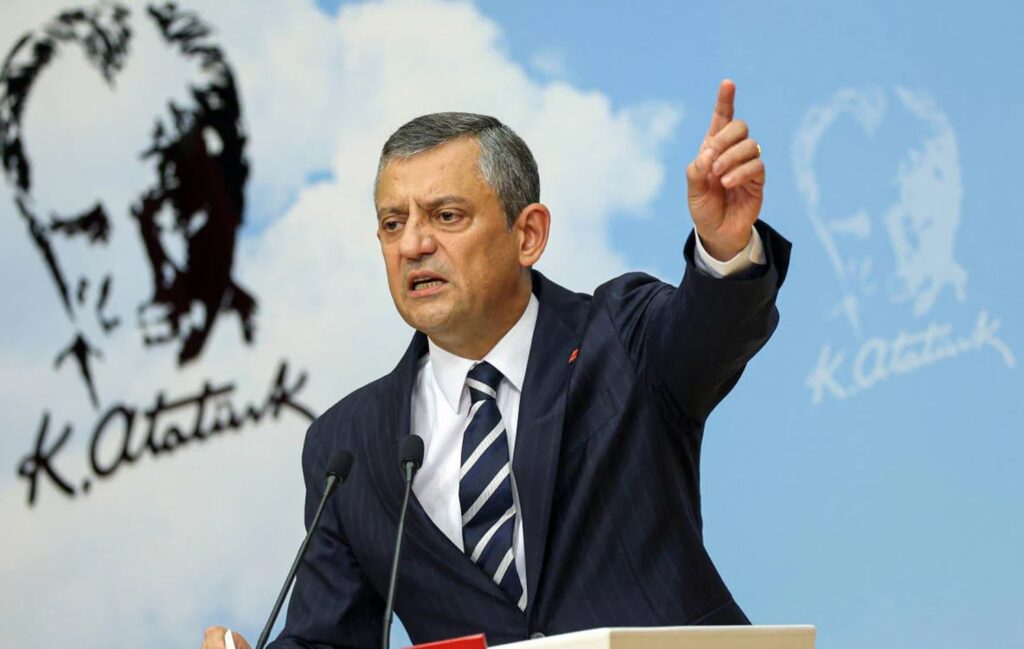 ÖZGÜR ÖZEL’den BAHÇELİ’ye SERT ÇIKIŞ “AYNI PROMPTA KES-KOPYALA YAPIŞTIR ”