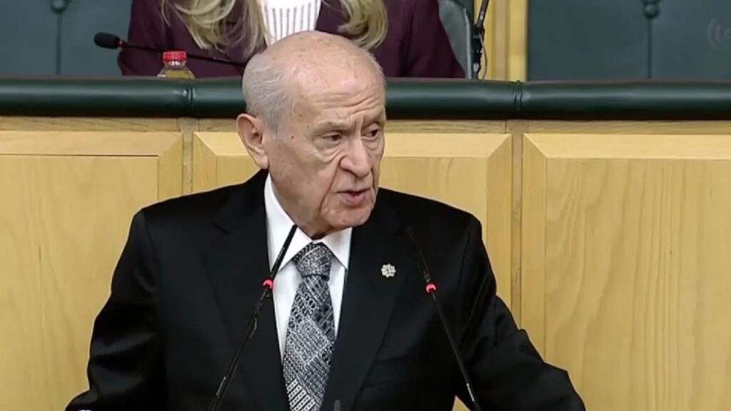 PKK’ya AÇILIM DEVAM EDİYOR BAHÇELİ,İMRALI GÖRÜŞMELERİ ve SİLAHLARIN YAKILMASINI ÖNERDİ