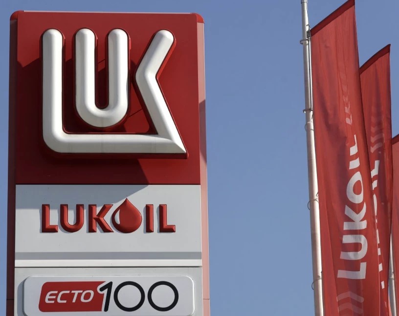 LUKOİL TÜRKİYE’den ÇEKİLİYOR: 600 İSTASYON GUNVOR’a GEÇTİ