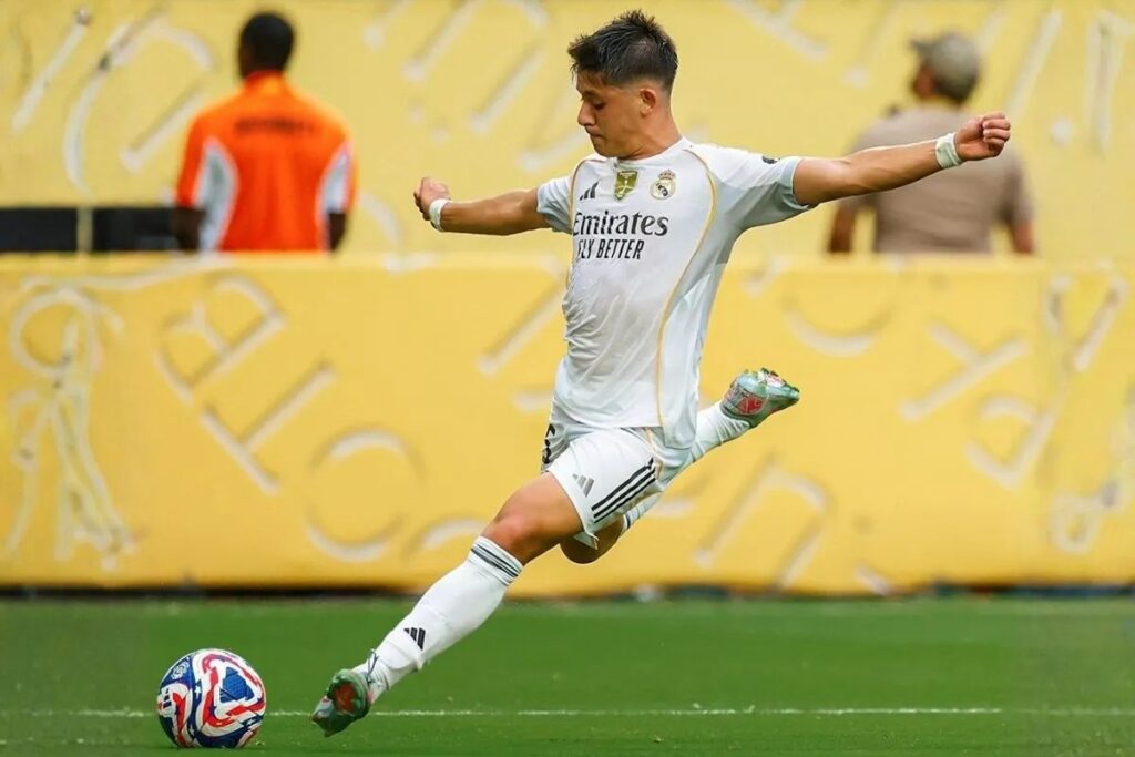 ARDA GÜLER: REAL MADRİD’de EKİM AYININ YILDIZI SEÇİLDİ