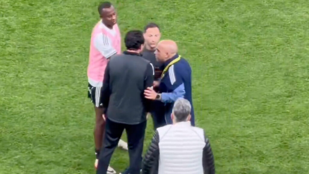 TEDESCO’ya SİNİRLENEN BEŞİKTAŞLILAR ORTALIĞI KARIŞTIRDI