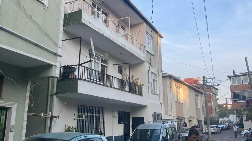 DARICA’da BİNA KRİZİ: YAN YANA 2 KATLI BİNALAR BOŞALTILDI