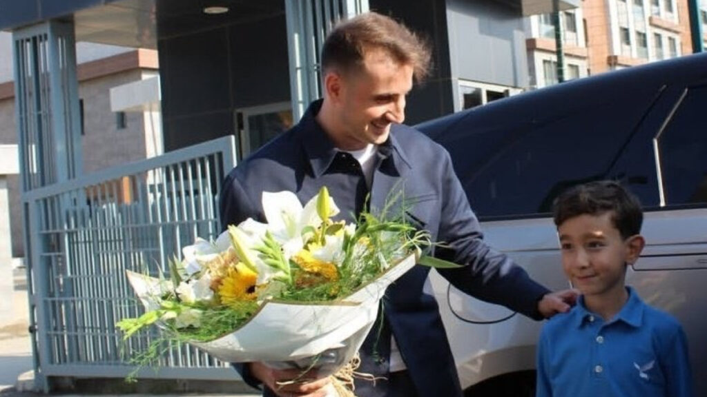 KEREM AKTÜRKOĞLU, MİNİK BAŞKANIN SÖZÜNÜ GERÇEK YAPTI!