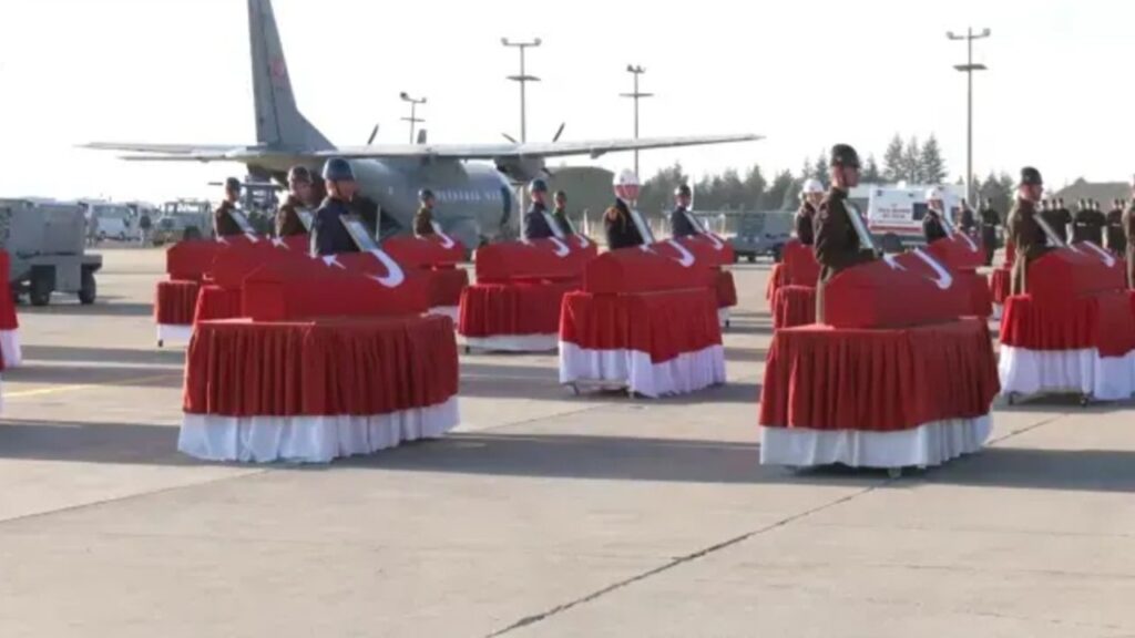 KAHRAMAN ŞEHİTLERİMİZİ   UĞURLAMA MÜRTED HAVA ÜSSÜ ’nde DÜZENLENDİ