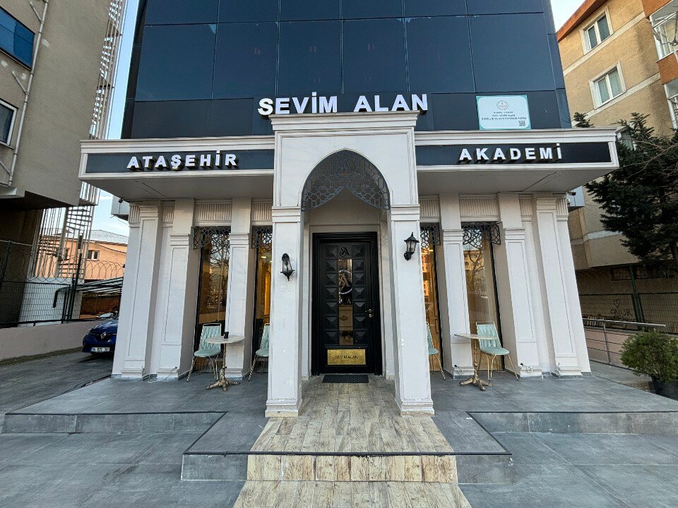 GÜZELLİK MERKEZİNE KURŞUNLU UYARI MI ? FENOMEN SEVİM ALAN’a ŞOK