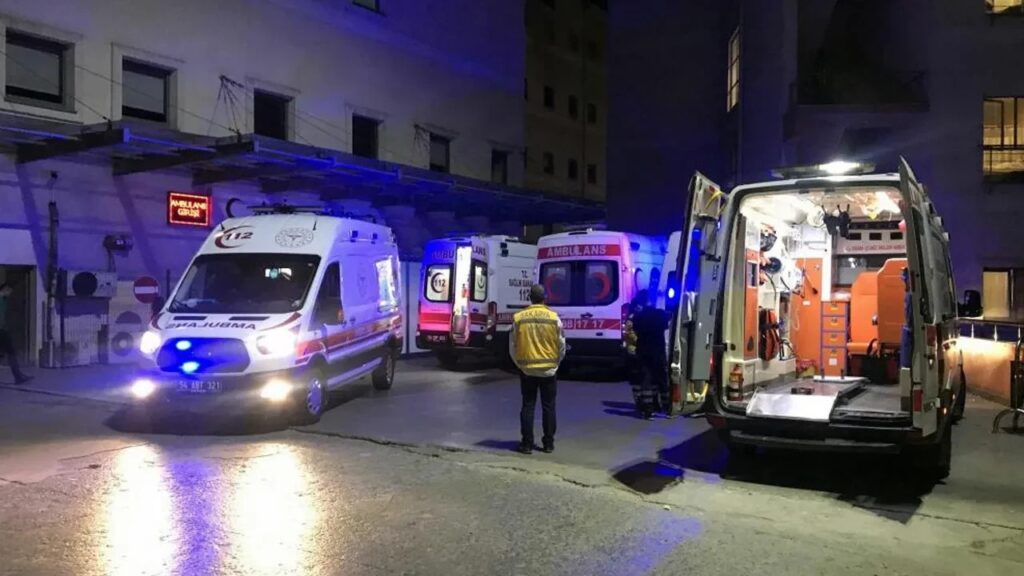 SAKARYA ve ADIYAMAN’da ZEHİRLENME ŞÜPHESİ: TOPLAM 201 KİŞİ HASTANEYE KALDIRILDI