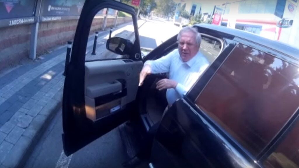 AZİZ YILDIRIM’dan OLAY YARATAN TRAFİK ÇIKIŞI