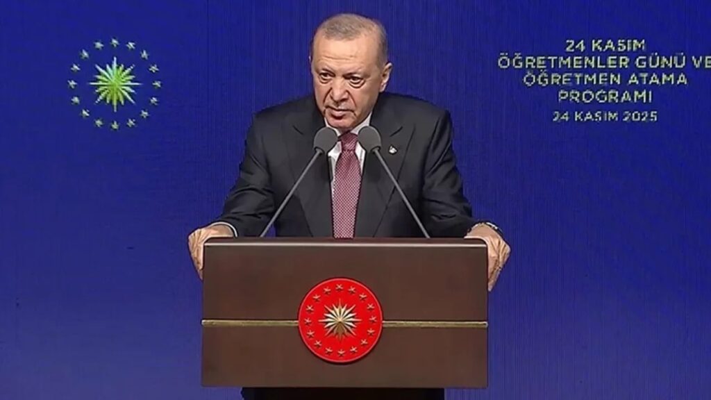 15 BİN ÖĞRETMENİN ATAMASI GERÇEKLEŞTİ , ÖĞRETMENLER GÖREVE BAŞLADI