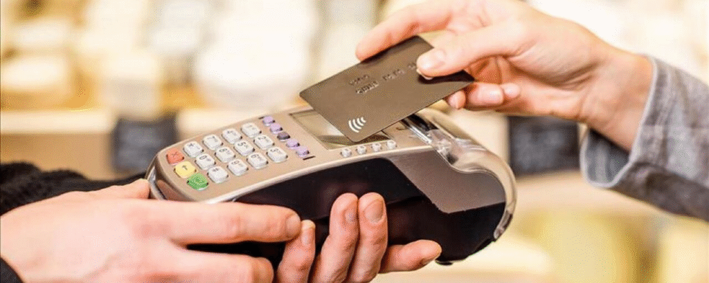 KREDİ KARTI KULLANICILARINA UYARI : KOMİSYON YASAYA AYKIRI