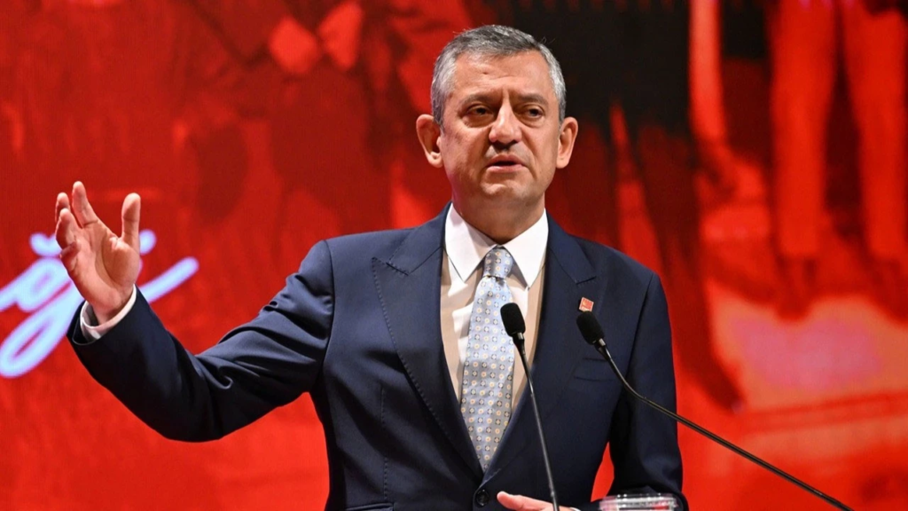 ÖZGÜR ÖZEL KAYSERİ’de RAKAM VERDİ: “ASGARİ ÜCRET 39 BİN TL OLMALI ”