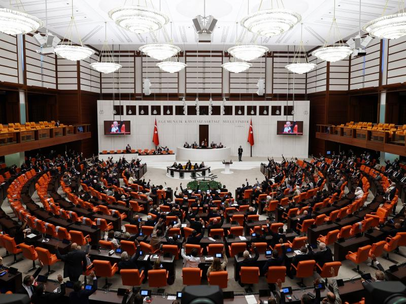 TBMM’de NE OLUYOR? İSTİSMAR İDDİALARI SONRASI TUTUKLAMALAR