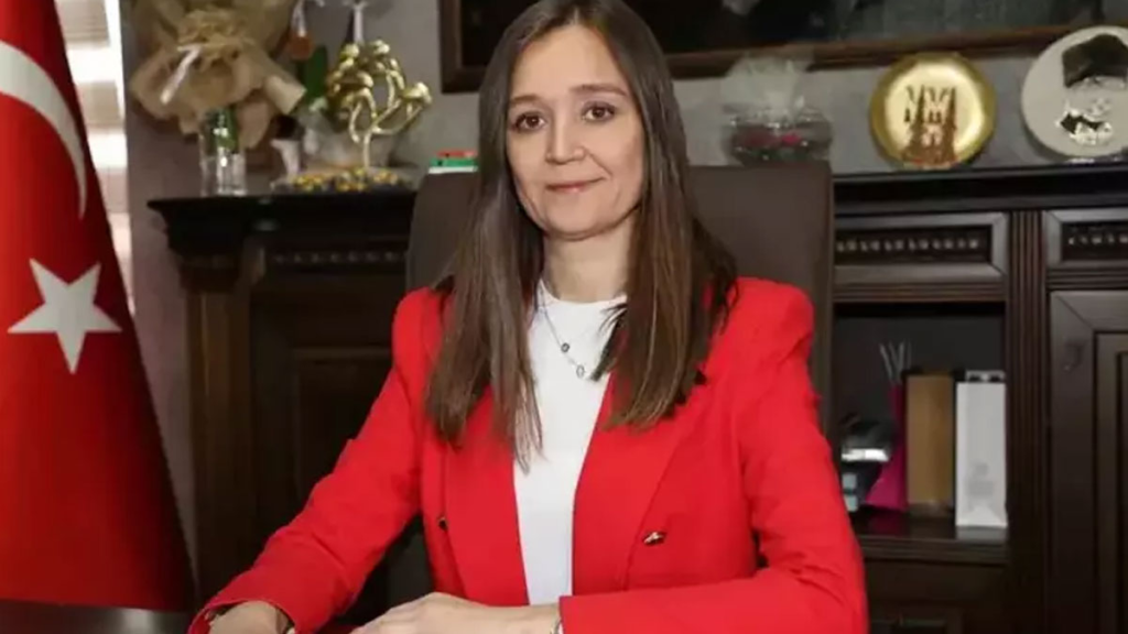 MANİSA’nın İLK KADIN BAŞKANI ”GÜLŞAH DURBAY” HAYATINI KAYBETTİ