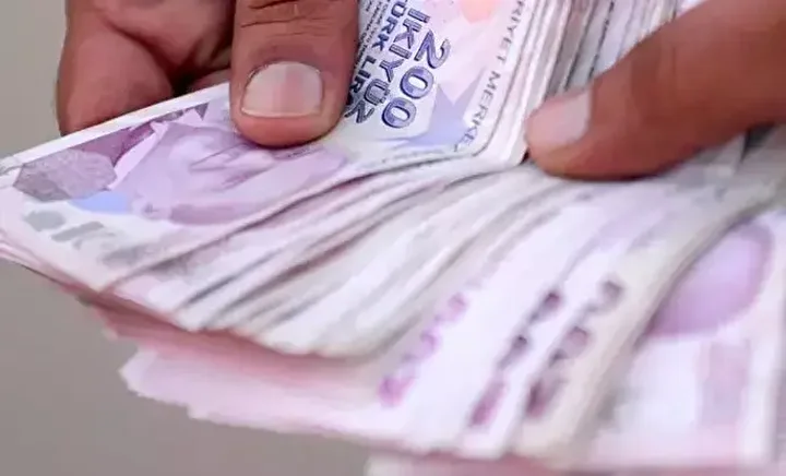 HESABINDAN HABERSİZ KREDİ ÇEKİLDİ: BANKA KUSURLU BULUNDU, PARA İADE EDİLDİ