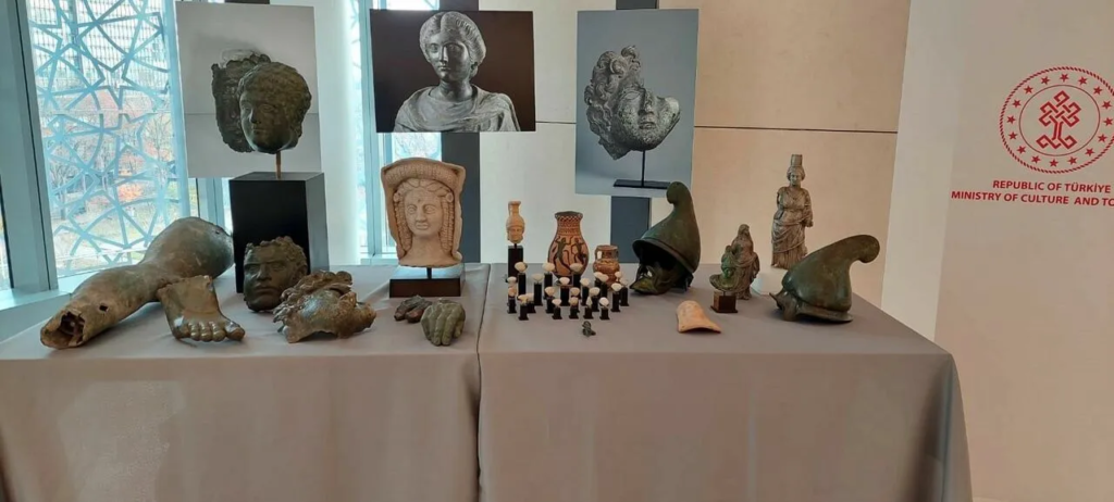 ANADOLU’nun KAYIP HAZİNELERİ GERİ DÖNDÜ: TARİHİ ESERLER TÜRKİYE’de