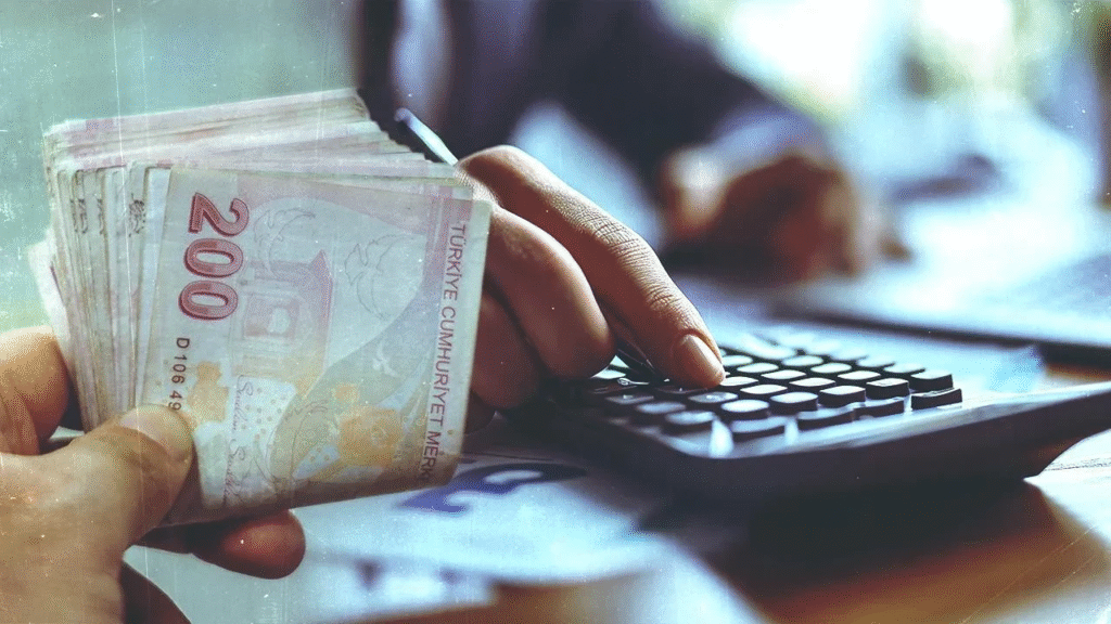 KAMUDA ÜST DÜZEY YÖNETİCİLERE 30 BİN TL ZAM TEKLİFİ KOMİSYONDAN GEÇTİ