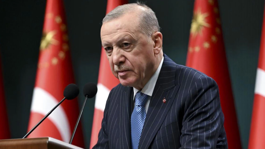 ERDOĞAN’dan NÜFUS ALARMI: EN AZ ”3 ÇOCUK” YAPIN İSRARI