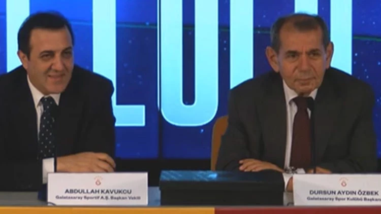 GALATASARAY’da DURSUN ÖZBEK İSTİFAYI İSTEDİ, ABDULLAH KAVUKÇU KÖŞEYE SIKIŞTI