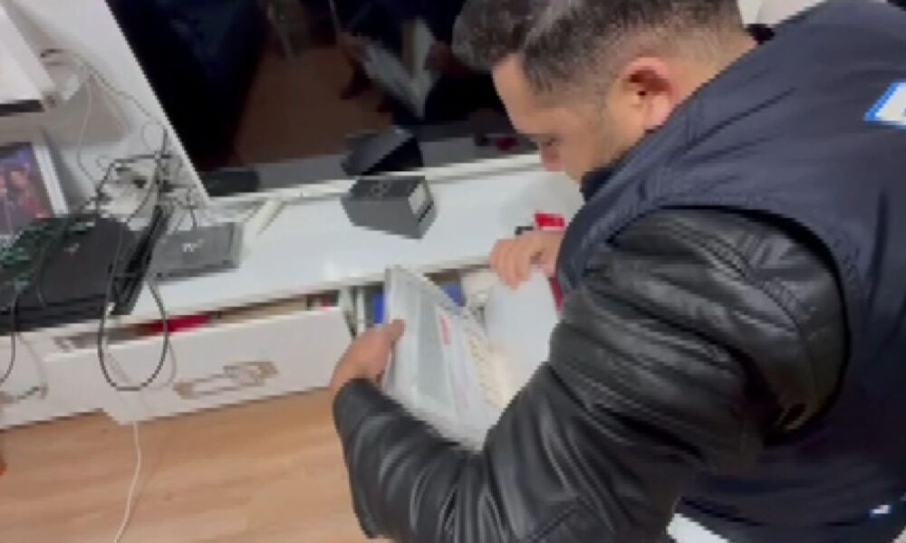 Sahte Çek Dolandırıcılığına 12 Tutuklama