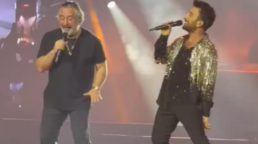Tarkan ile Cem Yılmaz Aynı Sahnede