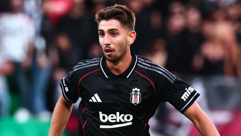 Demir Ege Portekiz Braga Yolunda