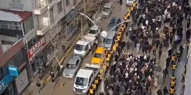 Van ve Ağrı’da YPG Provokasyonu