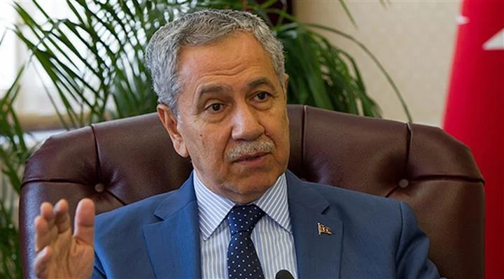 Bülent Arınç: Millet Namazı ve Başörtüsünü Terk Ediyor