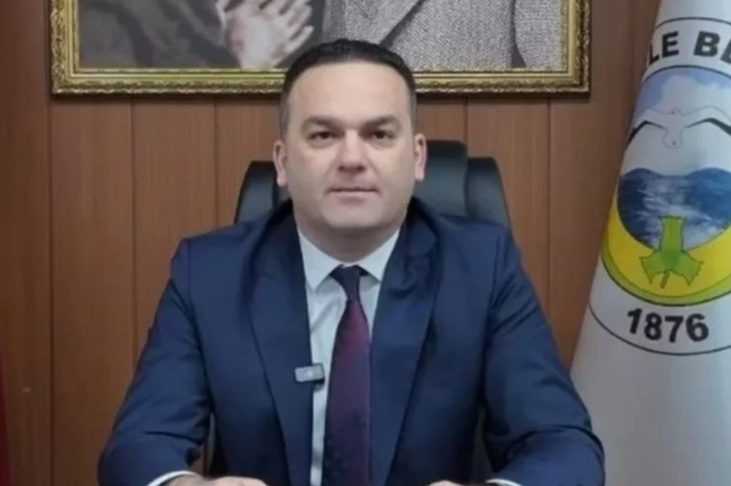 CHP’li Başkan Tutuklandı, Görevden Alındı