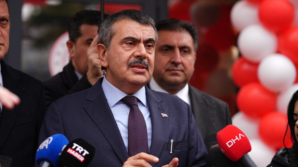 Tekin’den “İBB Kreşlerinde İzinsiz Faaliyet” Mesajı