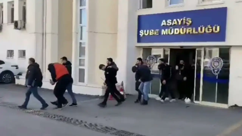 Sahte Polis ve Savcı Çetesi Çökertildi