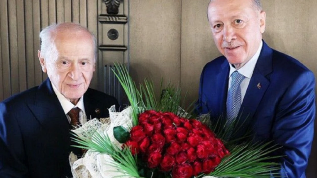 Bahçeli’den Erdoğan’a 72 Güllü Doğum Günü Hediyesi