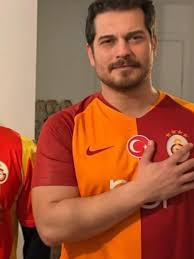 Çağatay Ulusoy Galatasaraylı Çıktı, Formayı Giydi