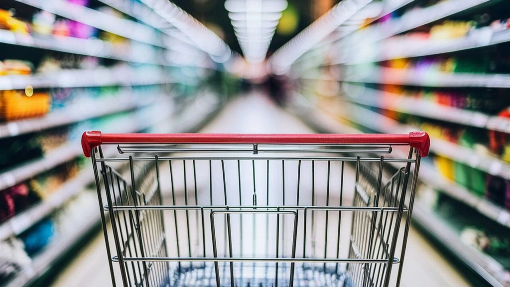 Mahalle Esnafı: Zincir Marketler Pazar Günü Kapansın