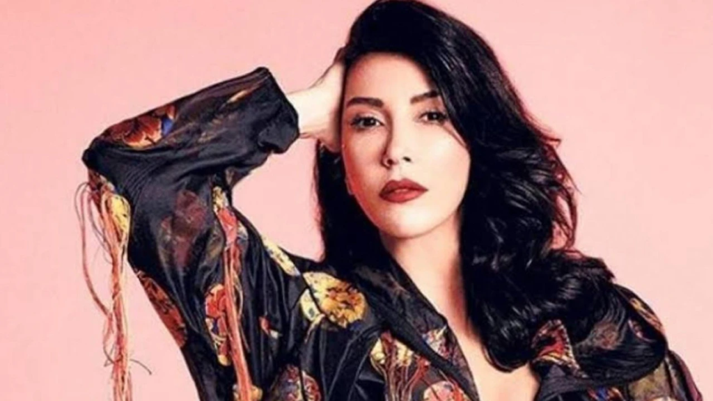 Şarkıcı Hande Yener’e Soruşturma Şoku