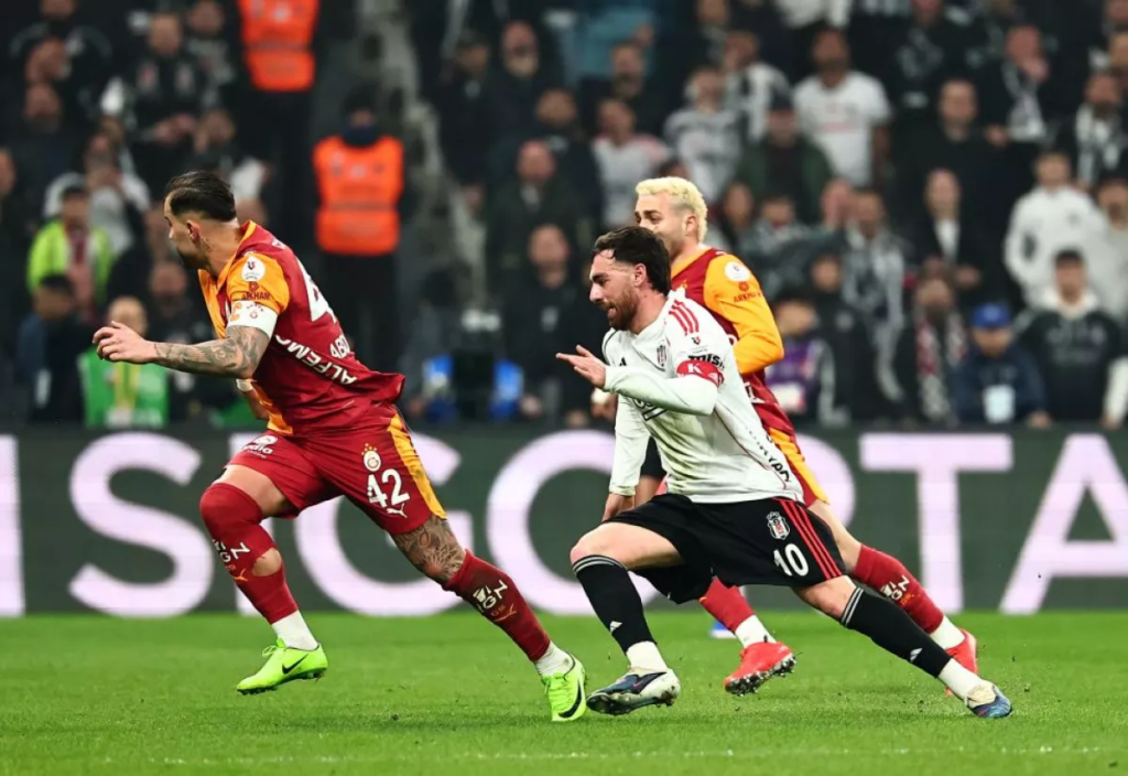 Beşiktaşlı Yıldızlardan Derbi Sonrası Sert tepki: Bir Şeyler Dönüyor