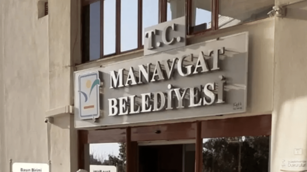 Manavgat Belediyesi’ne Operasyon: 36 Kişi Gözaltında