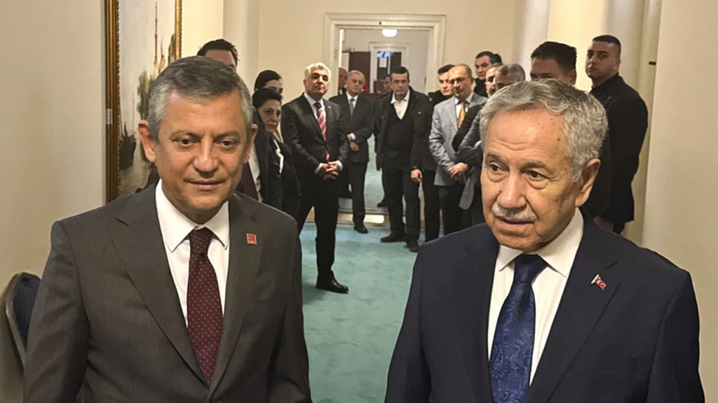 Özgür Özel’den Arınç Görüşmesine Açıklık