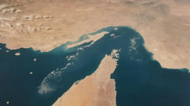 Hürmüz Boğazı Kapatıldı,Petrolün Üçte Biri Riskte