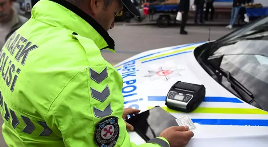 Trafikte Yeni Denetim: Araçta Bunlar Yoksa Ceza Var