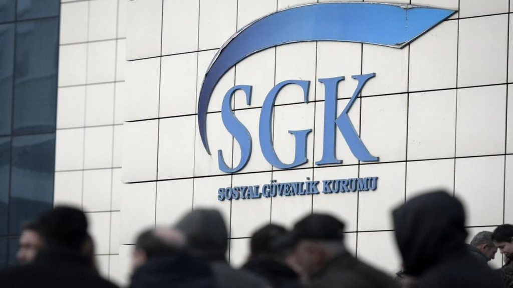 SGK  Maaşları Faiziyle Geri Alıyor