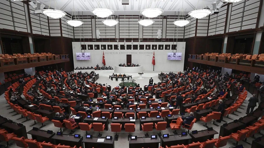 Meclis’te Yeni Dönem! Devamsız Vekillerin Maaşı Kesilecek