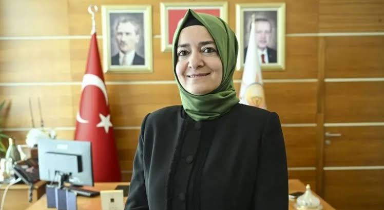 Fatma Betül Sayan 2.2 Milyar TL’yi iade etti