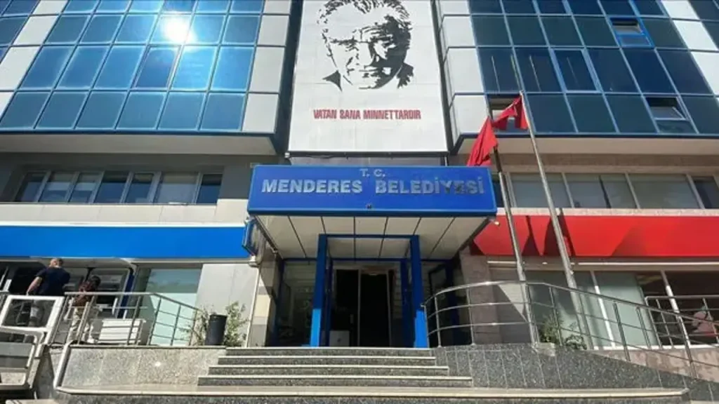 Menderes Belediyesi’nde ikinci operasyon