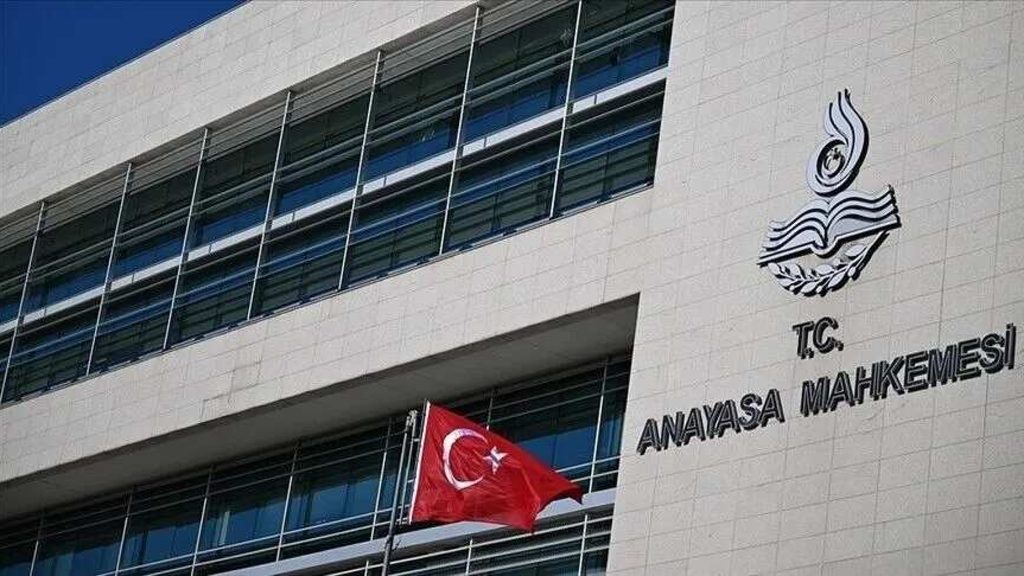 AYM’den 26 siyasi parti hakkında suç duyurusu kararı