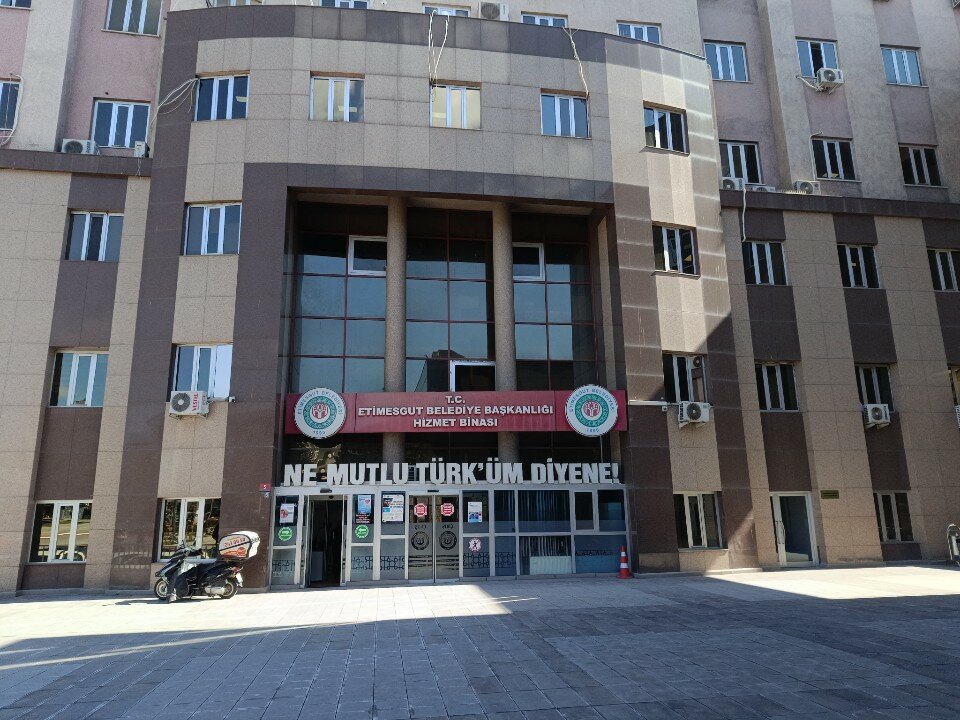 Etimesgut’ta iki başkan yardımcısı tutuklandı